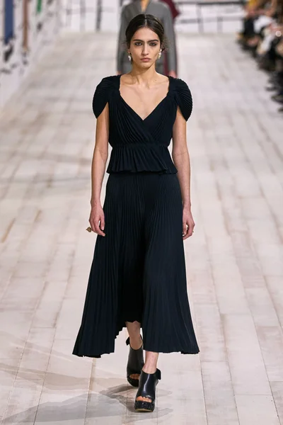 Look 23